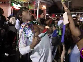 New Orleans' Mardi gras flashing in public