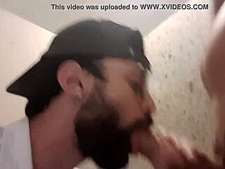 Gay amateur's bathtub session ends in a cumshot