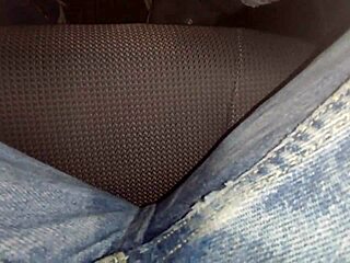 Wetting my car seat with pee and wet jeans