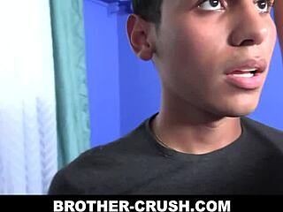 Młody gejowski chłopak zostaje mocno ruchany w filmie HD