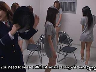 Japon okul kızları gizli bir şekilde anal eğitim alıyorlar
