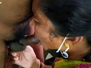 Indian maid Sridevi receives oral sex in the kitchen