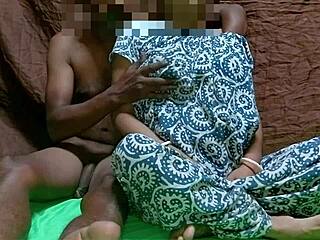 Indická pokojská s velkými prsy je šukána manželem zaměstnavatele, když manželka není přítomna - bengálský amatérský pár